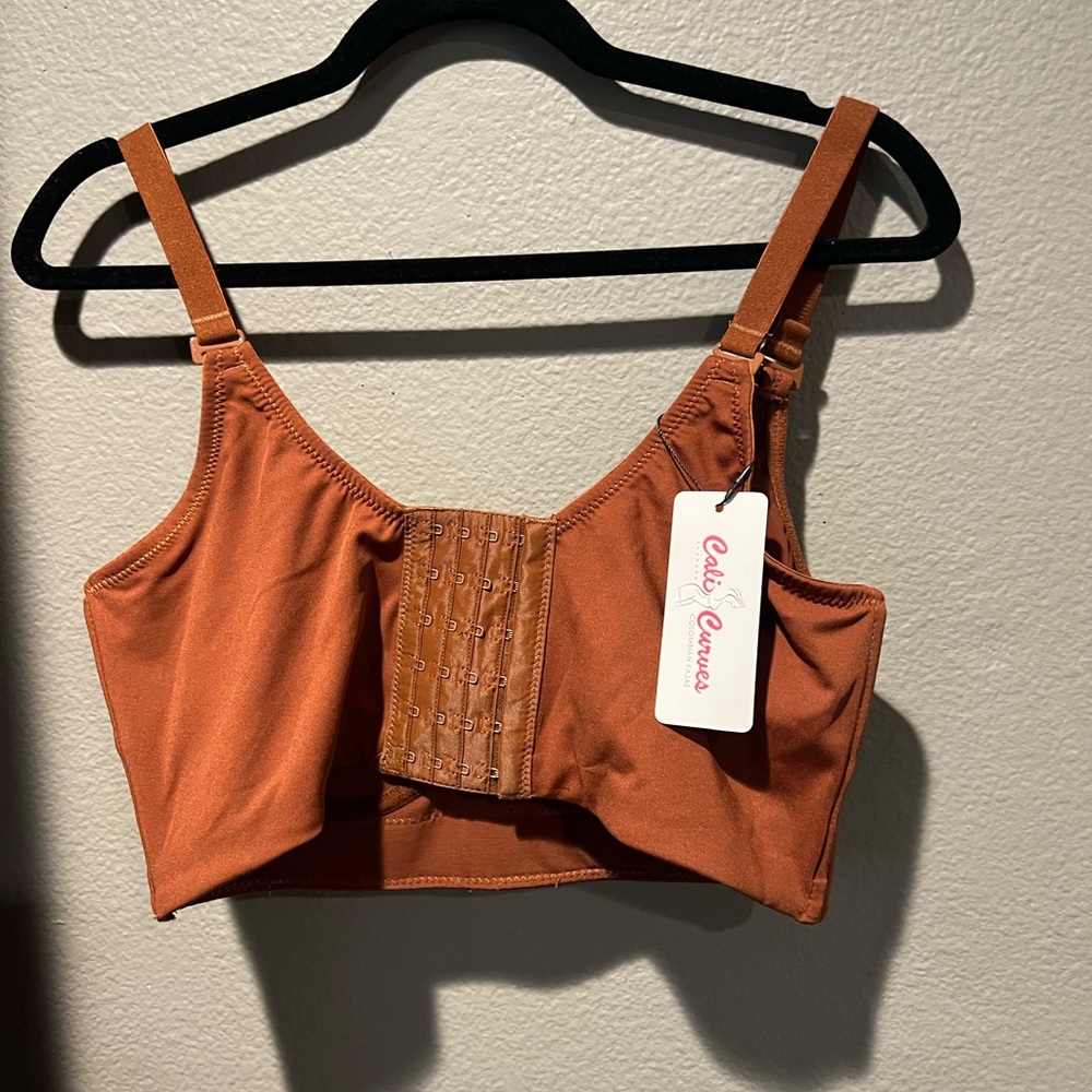 Brown Supportive Bra with Molded Cups and Adjustable Straps - Picture 3 of 3